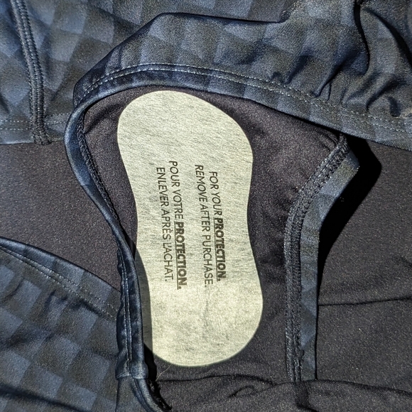 16 • Roots • *NWOT* Navy & Black Printed Zipper Front One Piece Swimsuit - Picture 6 of 8